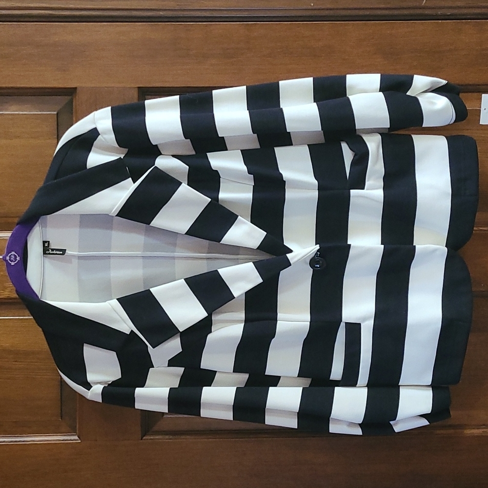 Jacket NWT
